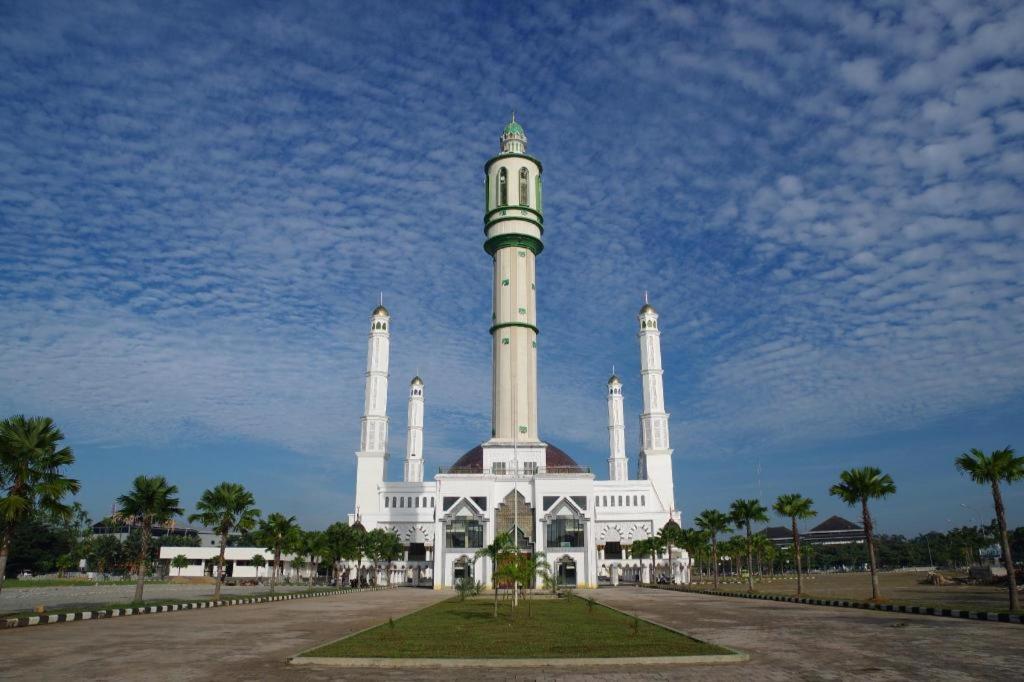 Oyo 93306 Permana Supadio Airport Pontianak